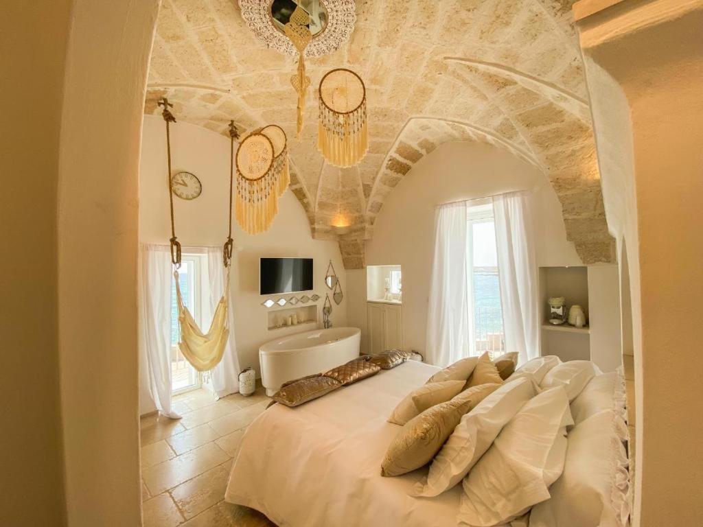 Apulia Charming Suites - Casa Rossa Suite Perla E Suite Corallo Savelletri Екстер'єр фото