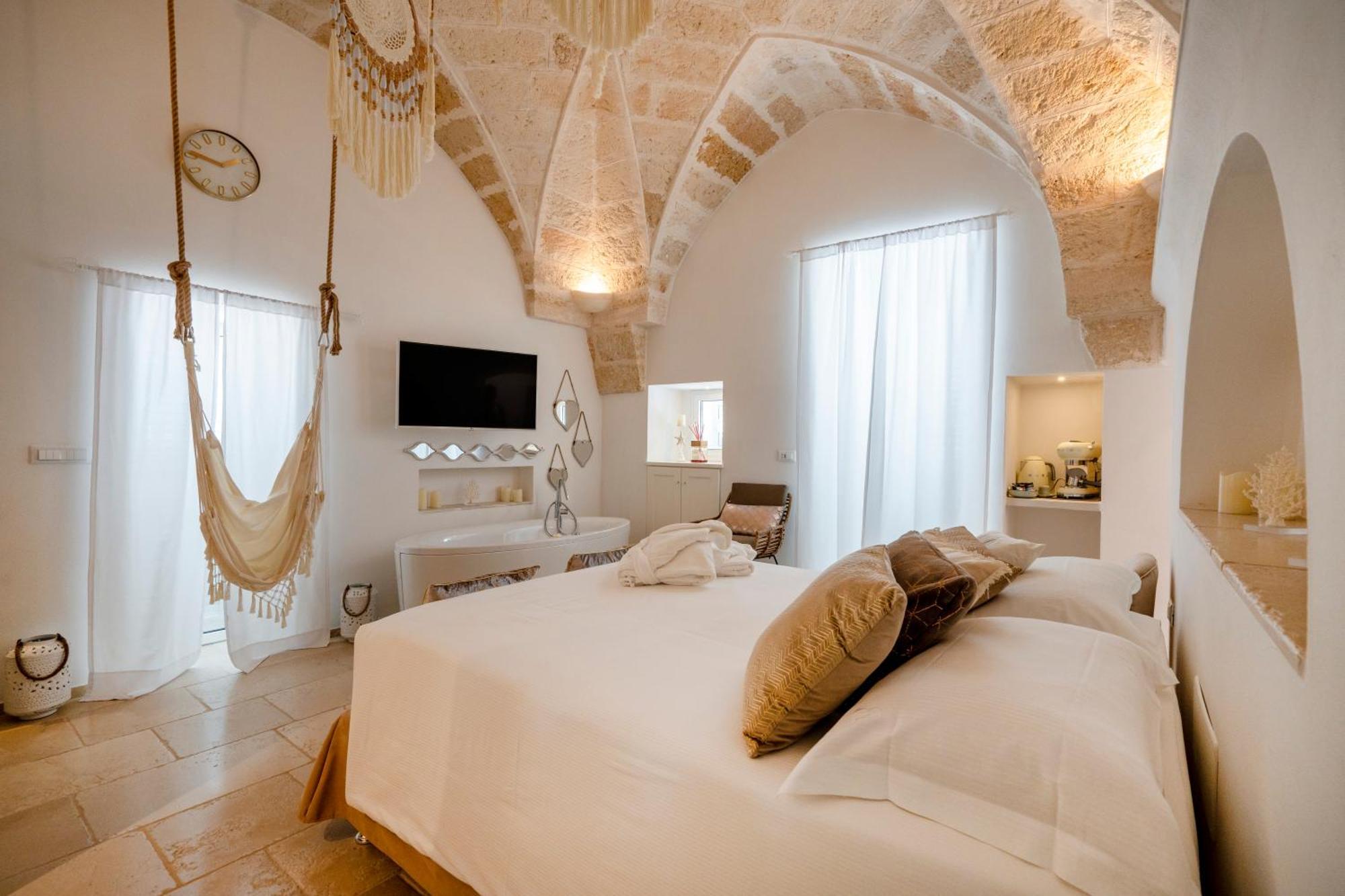 Apulia Charming Suites - Casa Rossa Suite Perla E Suite Corallo Savelletri Екстер'єр фото