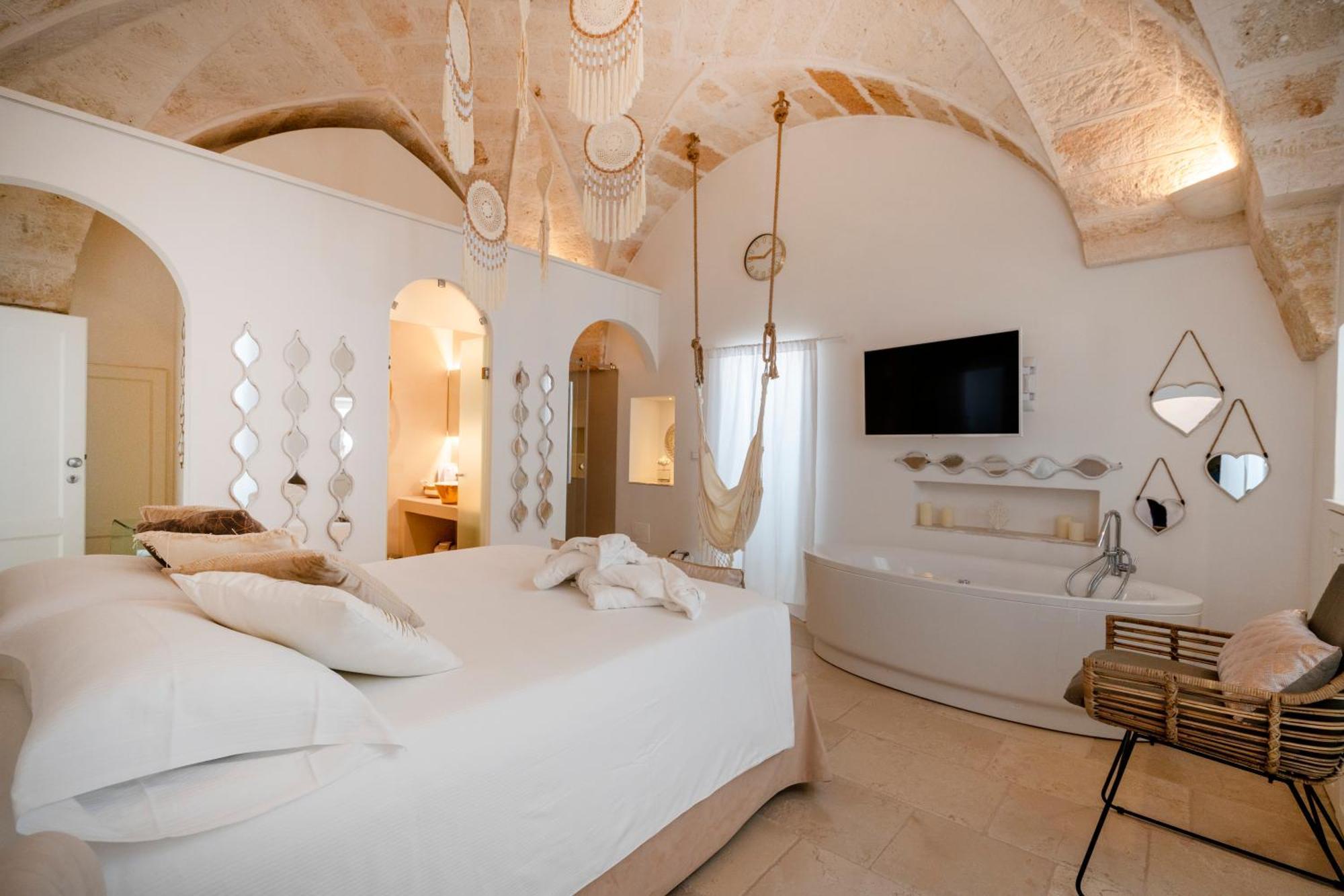 Apulia Charming Suites - Casa Rossa Suite Perla E Suite Corallo Savelletri Екстер'єр фото