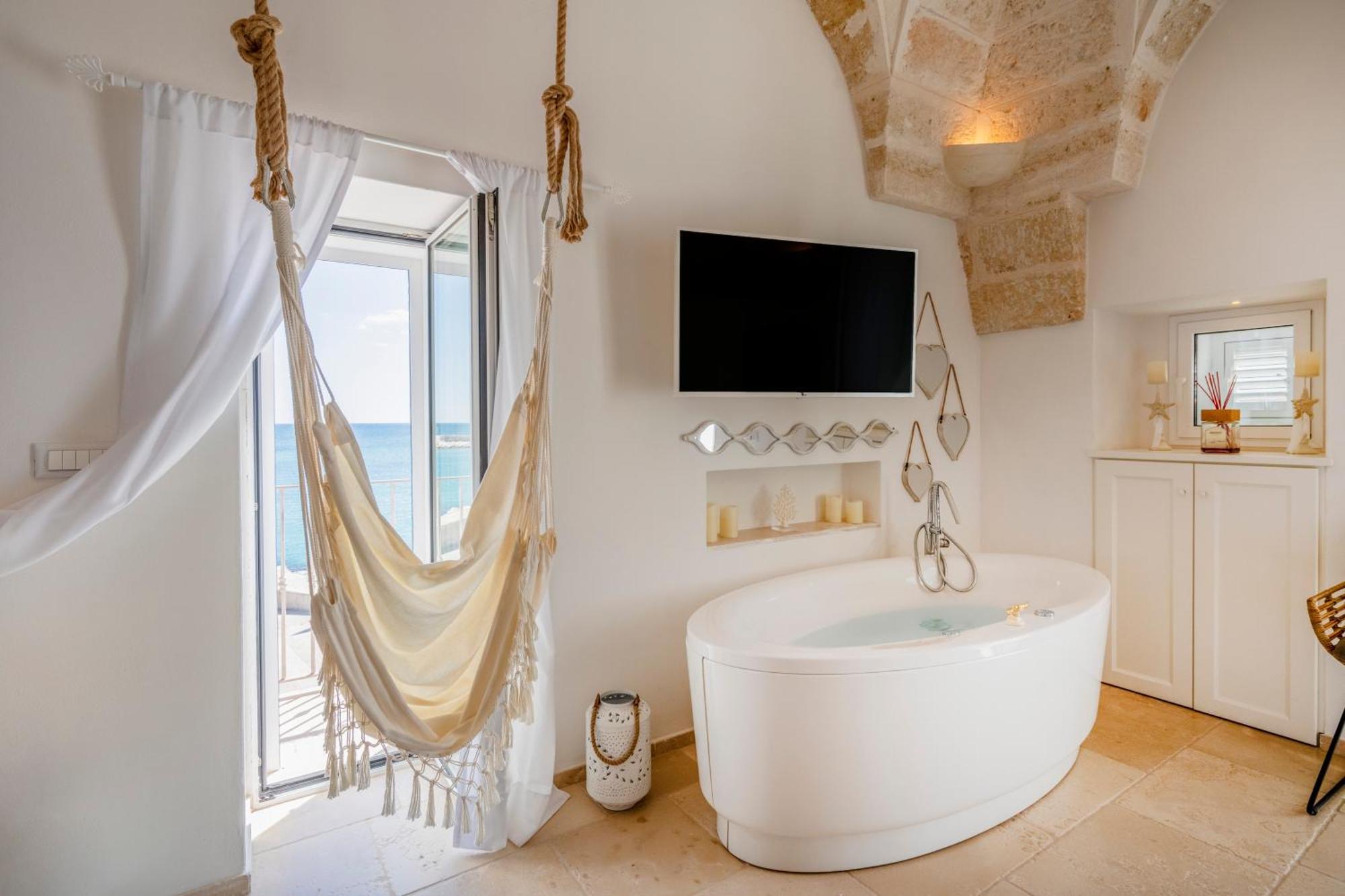 Apulia Charming Suites - Casa Rossa Suite Perla E Suite Corallo Savelletri Екстер'єр фото