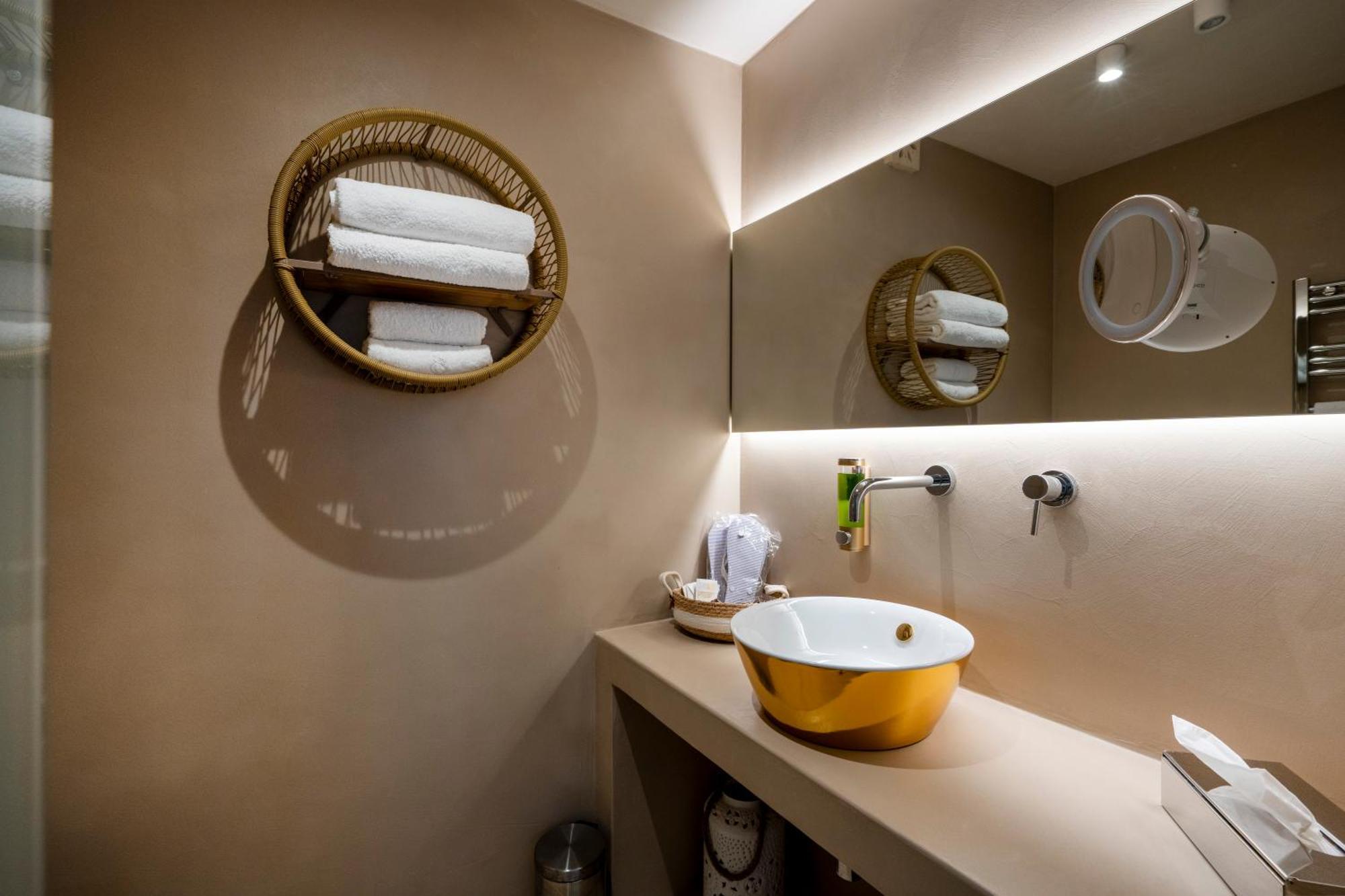 Apulia Charming Suites - Casa Rossa Suite Perla E Suite Corallo Savelletri Екстер'єр фото