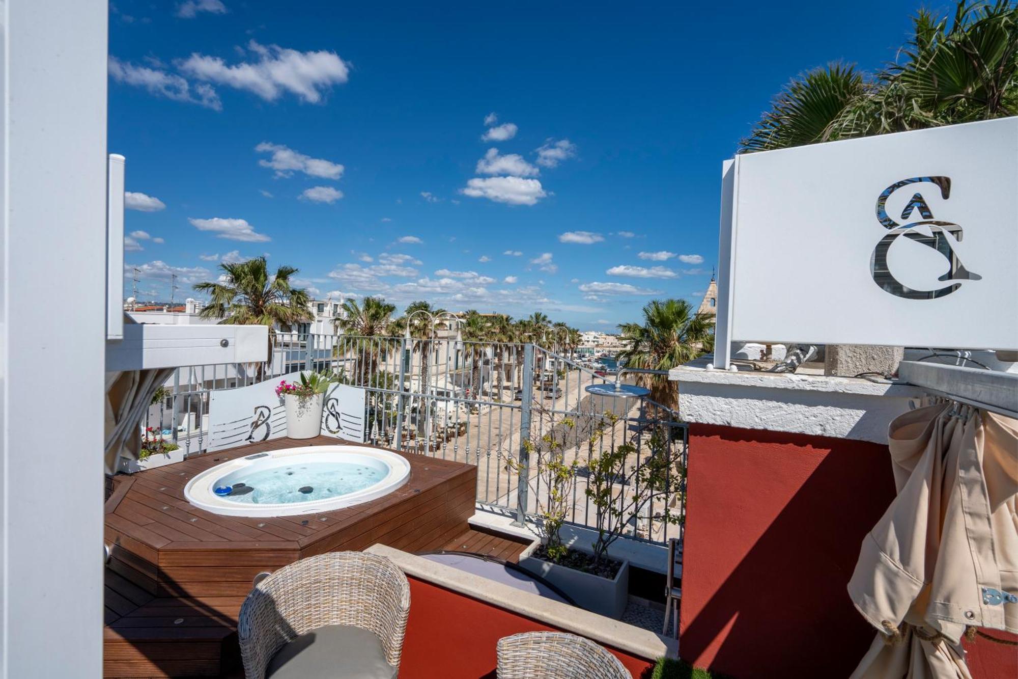 Apulia Charming Suites - Casa Rossa Suite Perla E Suite Corallo Savelletri Екстер'єр фото